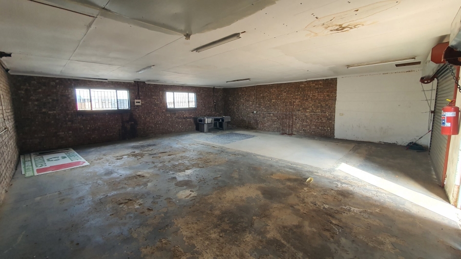  Bedroom Property for Sale in Riebeeckstad Free State
